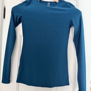 Beyond Yoga Featherweight Classic Crew Pullover. XS. Aquamarine.